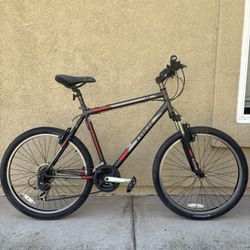Trek 820 Hardtail Mountain Bike size Large