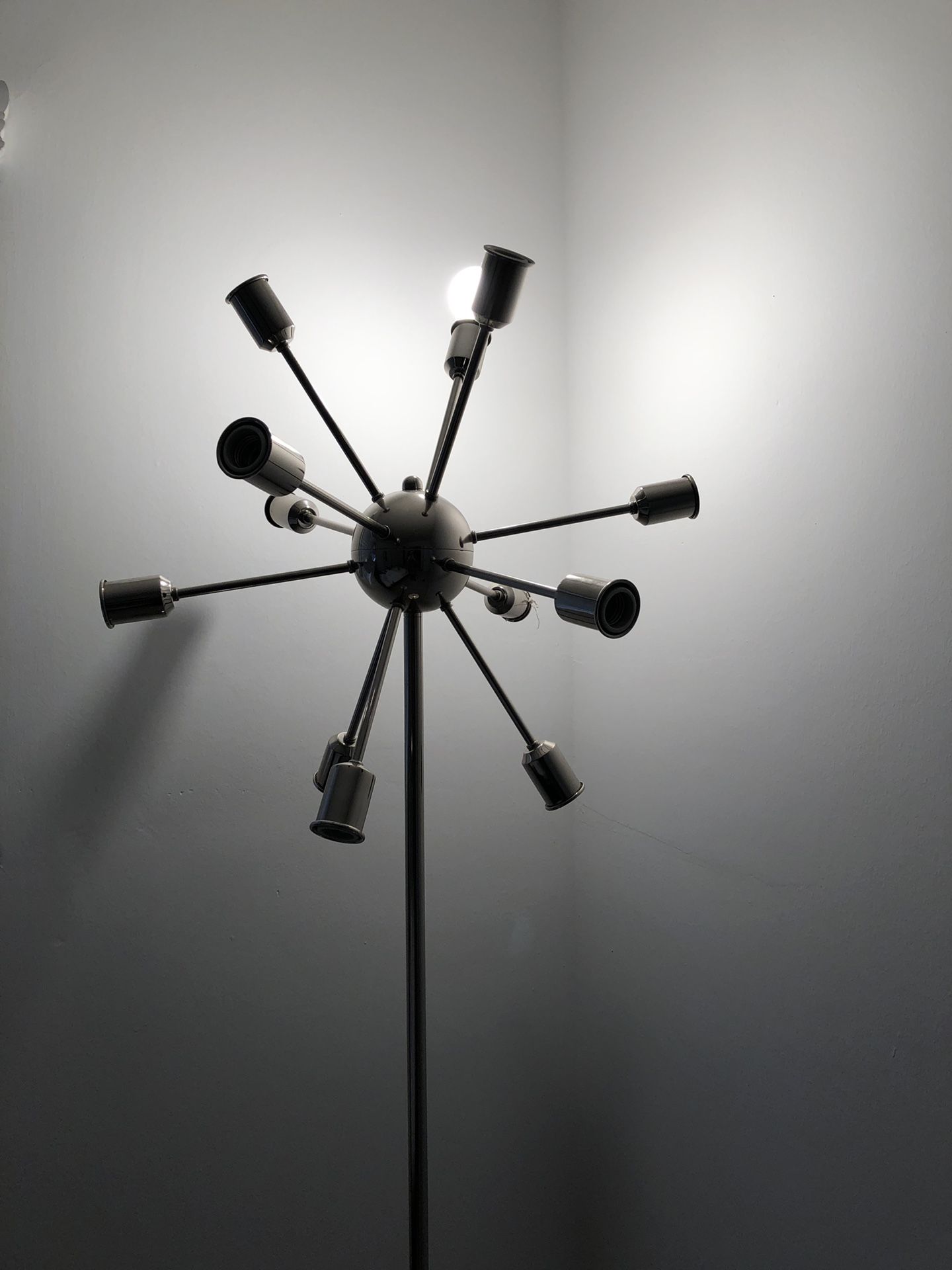 Moldern Floor Lamp