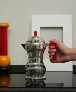 Pulcina Espresso coffee maker. Induction. Design Michele De Lucchi