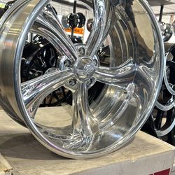 WHEELS INTRO 22” STAGGERED BILLET CHEVY OBS C10