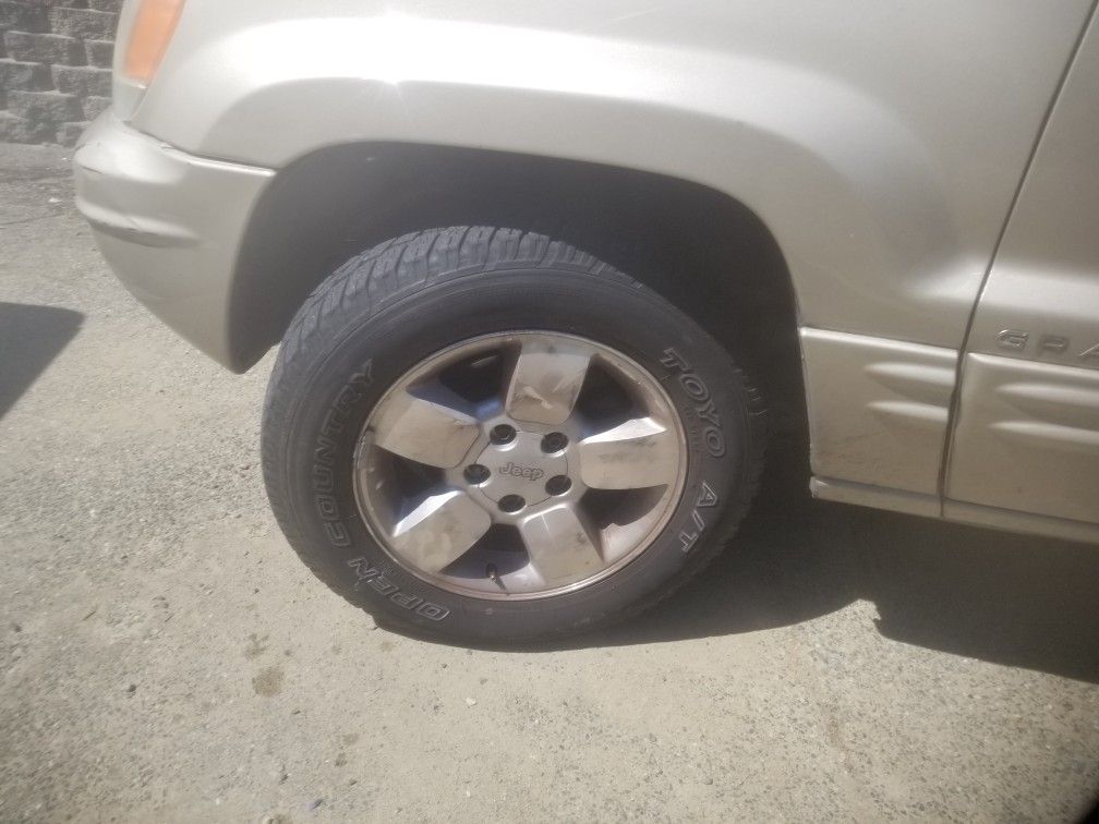 Jeep grand cherokee wheels and tires