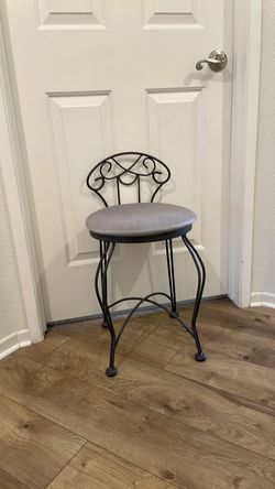 Metal vanity chair