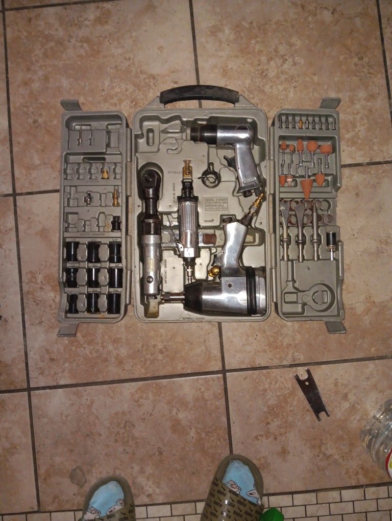 AIR COMPRESSOR TOOLS