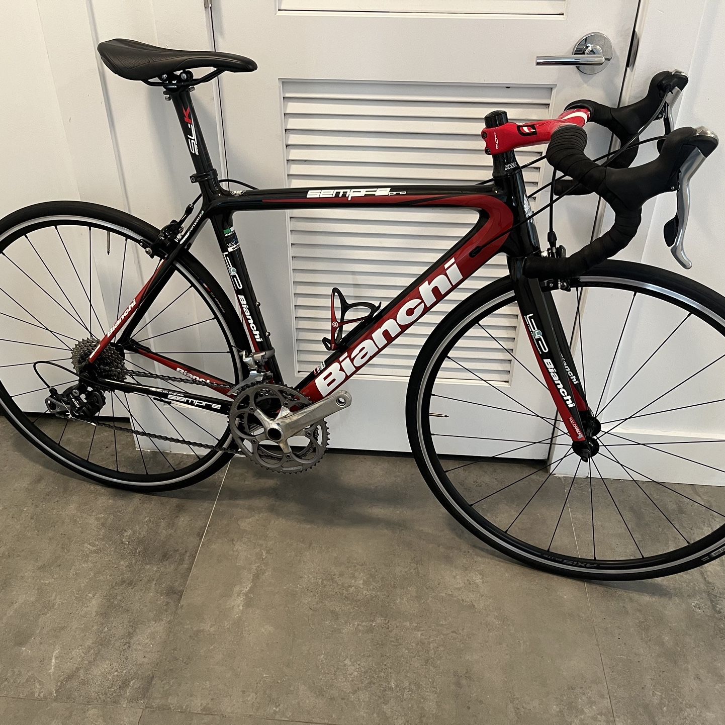 Bianchi Sempre Pro Carbon 53cm Road Bike for Sale in Miami FL OfferUp