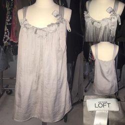 Women's gray thick strap shirt