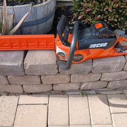 Echo chain saw in great condition only need it a couple time it's a great electric tool...with charger
