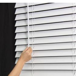 2" Cordless Faux Wood Blinds In White 