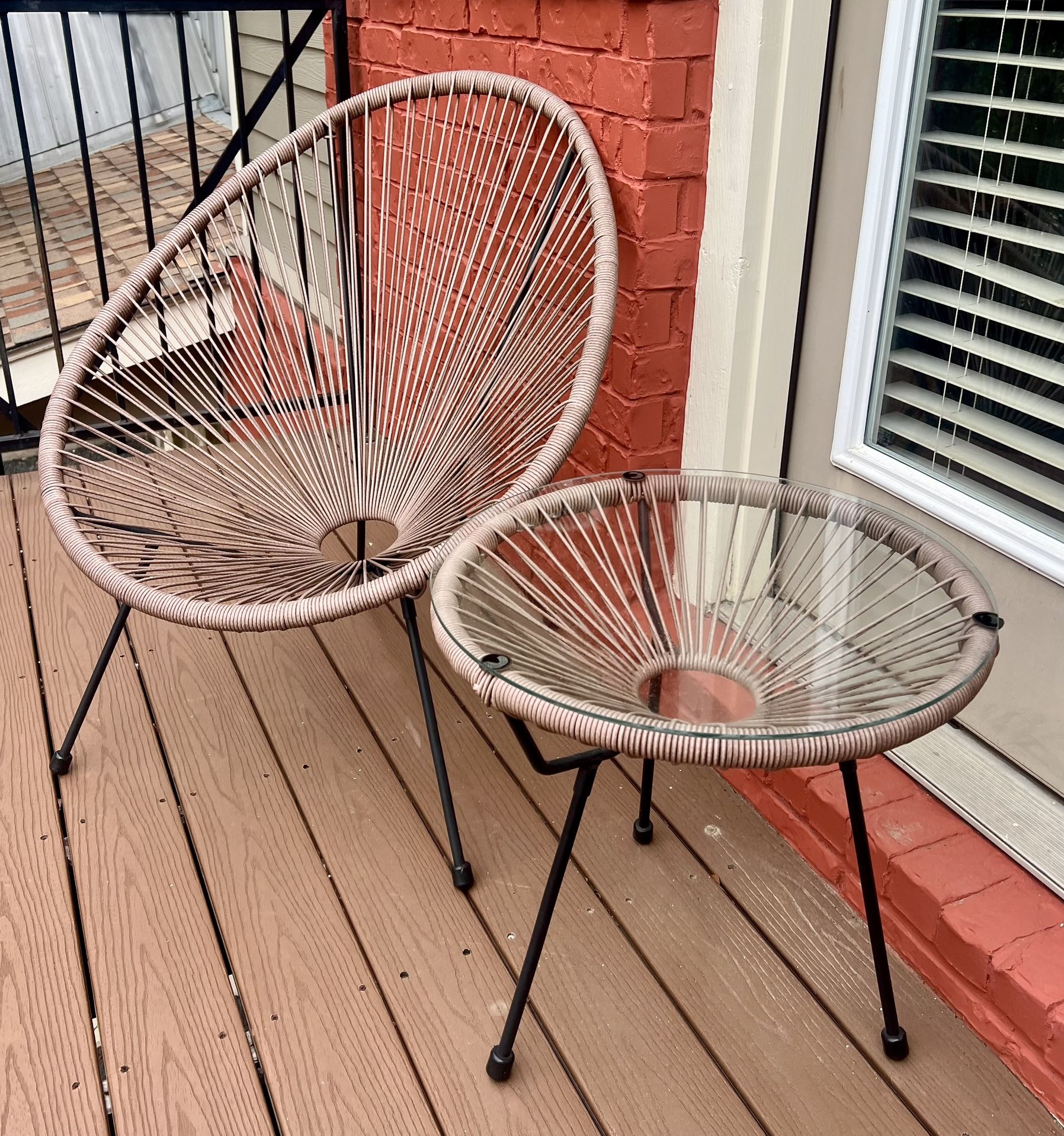 Acapulco Chair & Table