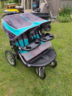 Navigator 4 wheel jogger/stroller