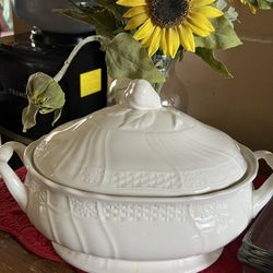 Soup Tureen 