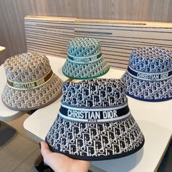  Dior "Oblique"  Bucket Hat 