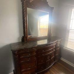 King Bedroom Set