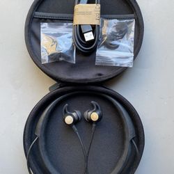 Bose Conversation Enhancing Wireless Headphones (Read)