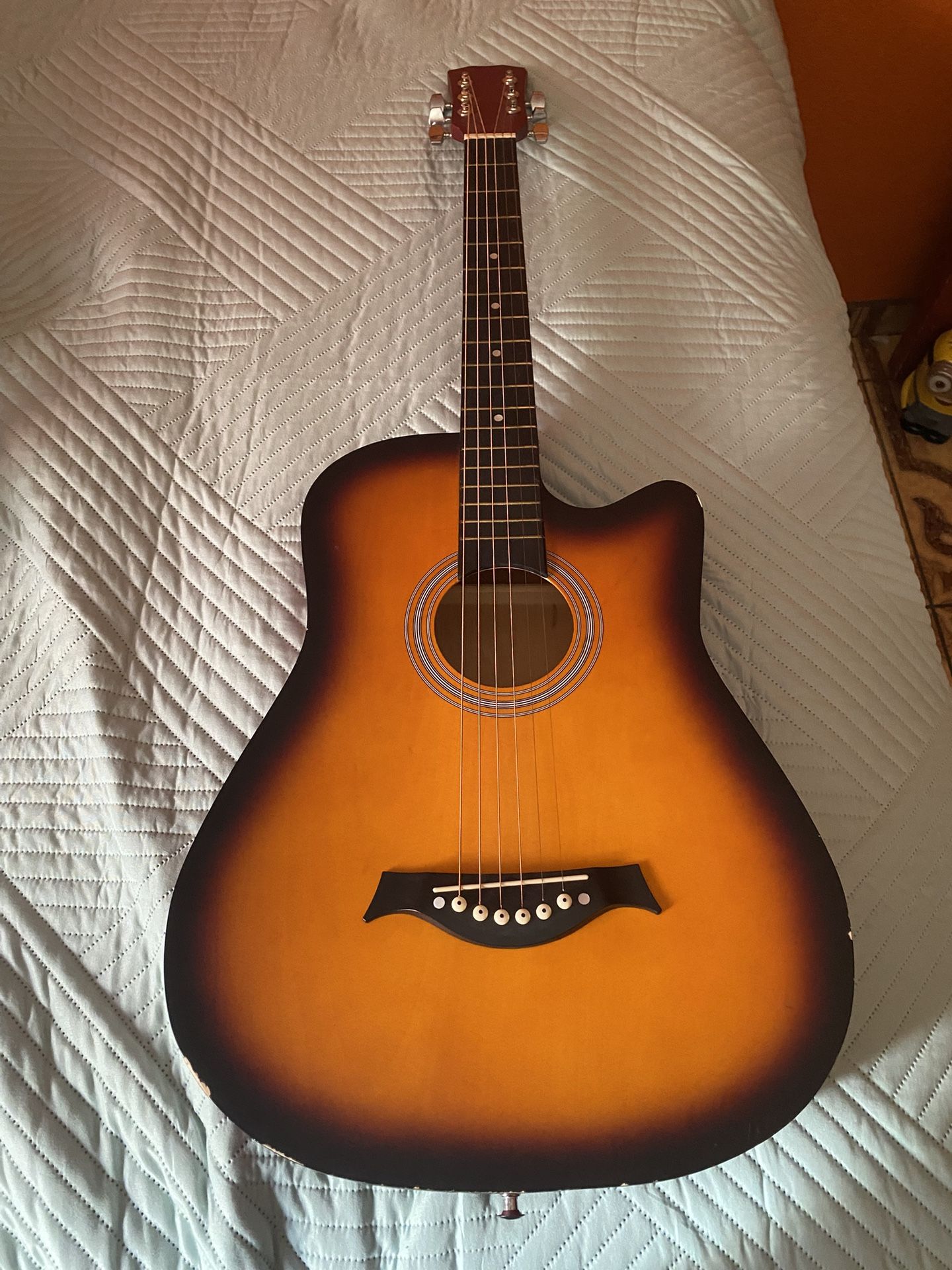 Good 6 String Guitar Color Red And Black