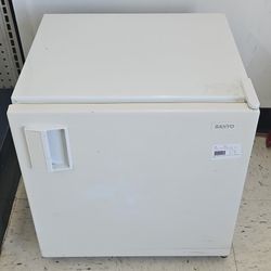 Mini Refrigerator Sanyo