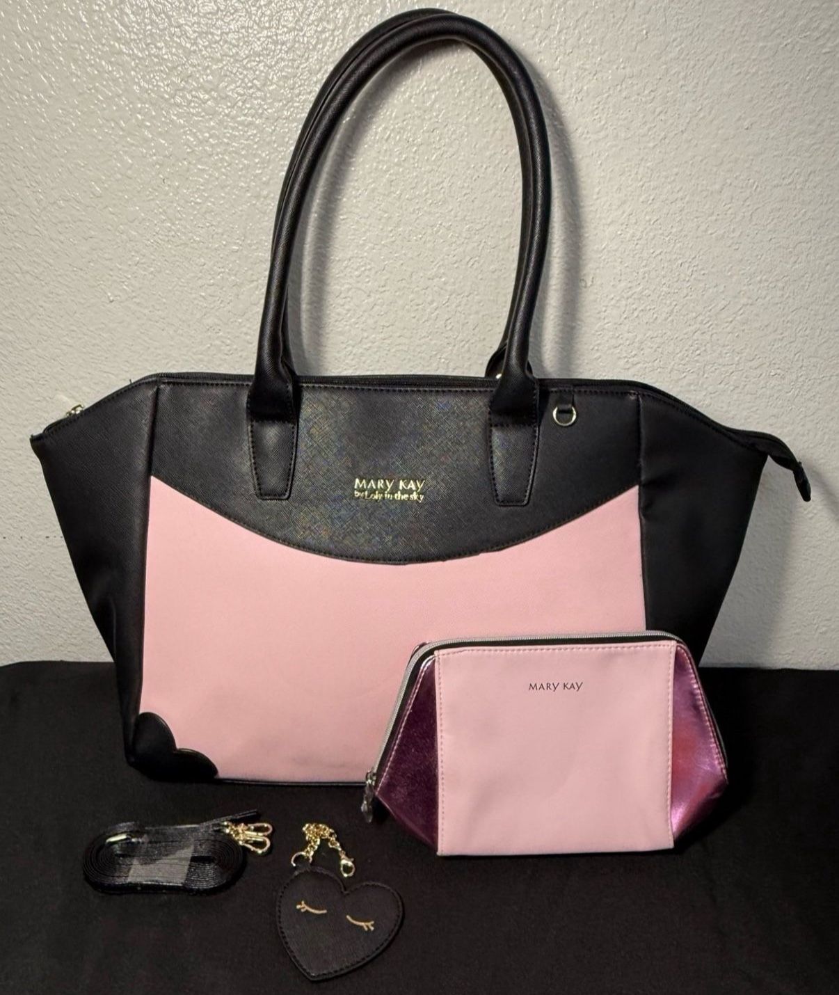 RARE Mary Kay Loly In The Sky Heart Print Colorblock Pink/Black Shoulder Purse
