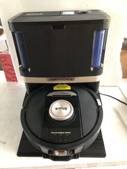 Shark - Robot Vacuum & Mop PowerDetect NeverTouch Pro, Combo, Self-Emptying & Self-Refilling with Self-Clean Pad Wash & Dry - Black Model: RV2820ZE