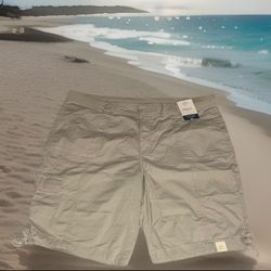 St. John's Bay Women's Bermuda Shorts Tan Size 16 Mid-Rise, Summer Apparel, New