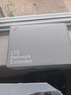 Verizon LTE Network Extender ASK-SFE116 Signal Booster (Open Box / Complete)