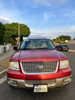 2003 Ford Expedition Eddie Bauer – 143,600 Miles