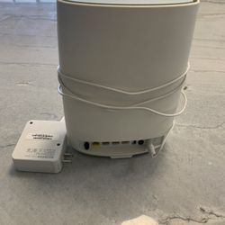 Netgear Orbi RBR50 Router 