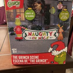 9ft Wide Grinch Blow Up Decoration 