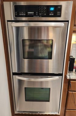 24" KitchenAid Built In Double Wall Oven with Convection - Stainless Steel, VGC