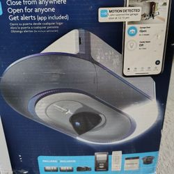 NEW Chamberlain 3/4 HP Smart Garage Door Opener Built-In 130⁰ Security Camera Belt Drive LED Light Battery Backup