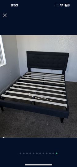 Queen bedframe + 10” Mattress combo(Urgent moveout sale)