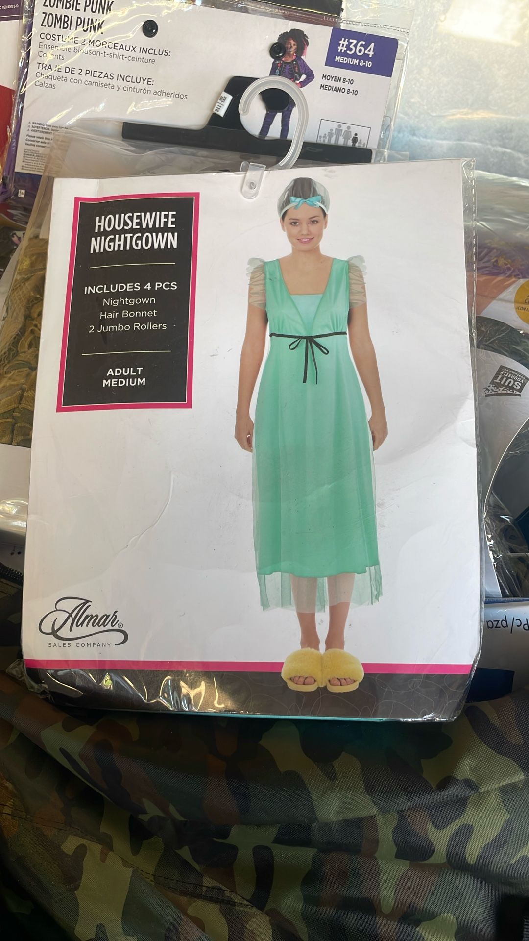 Costume