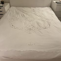 Queen Bed Frame And Mattress 