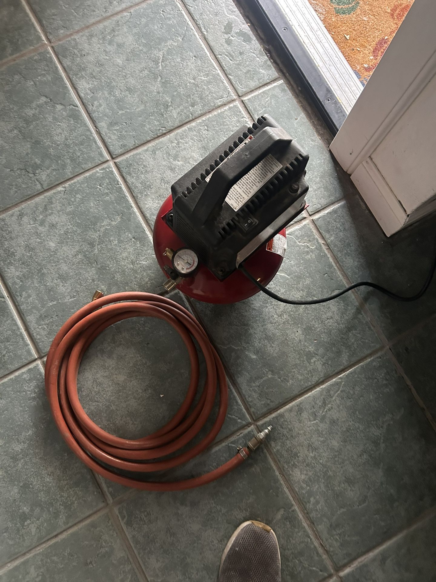 Powermate 1 Gallon 110 Psi 1/3hp Compressor 