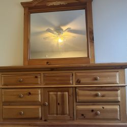 Dresser With Mirror 