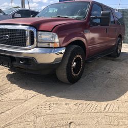 2003 Ford Excursion v10 gas for parts or repair 