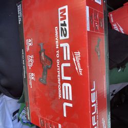 Milwaukee M12 Hackzall