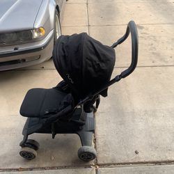 Nuna Stroller With Accessories 