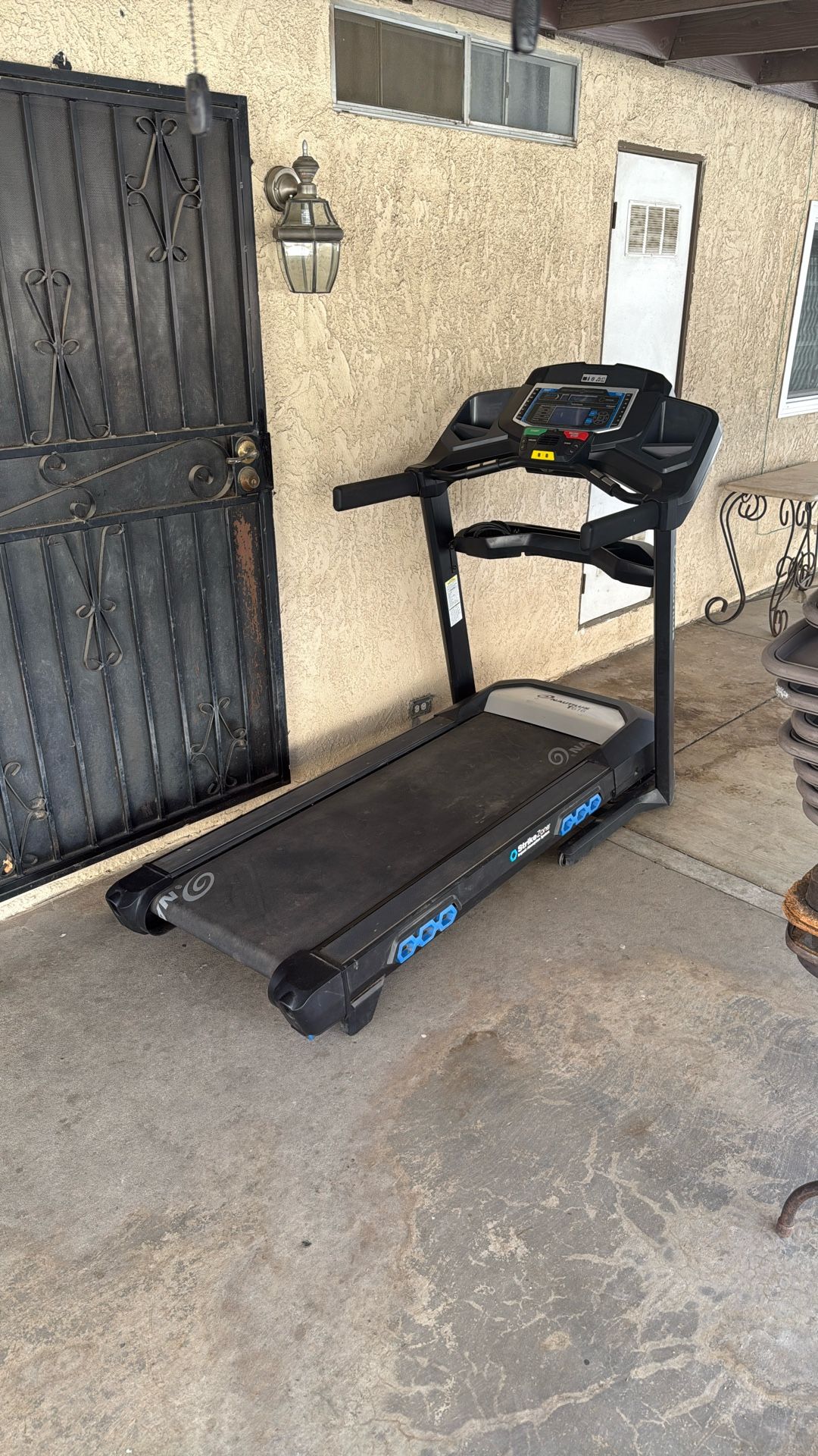 Treadmill Nautilus T616