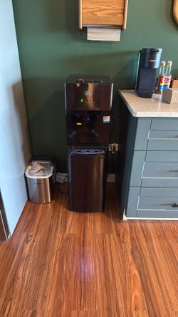 Brio 500 Series Self-Cleaning Black Stainless Bottom Load Water Cooler