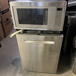 Microwave And Bosch Dishwasher 