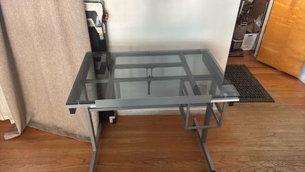 Glass drawing table