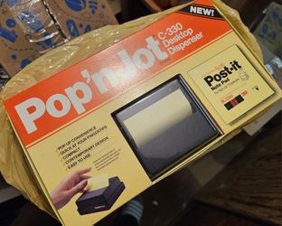 4 sets of new post it popup holder, includes post it notes, flags and labels.