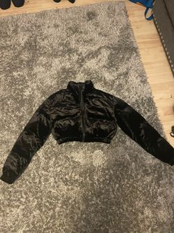 Cute Crop Black Velvet Puffy Coat