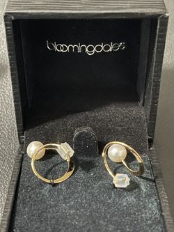 Bloomingdale’s 14k Earrings