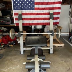 GOLDS GYM OLYMPIC WEIGHT BENCH WITH WEIGHTS 