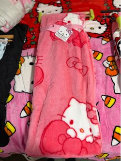 Hello Kitty bow blanket