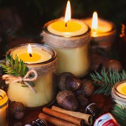 Acorn Spice Beeswax Candle