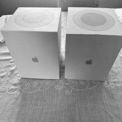 APPLE HOMEPOD - Like New In Box - 2 PCS - White 