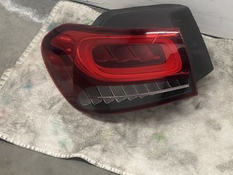 2021-2024 W247 GLA43AMG MERCEDES BENZ LEFT PASSENGER SIDE REAR TAIL LIGHT ORIGINAL OEM NICE CONDITION 