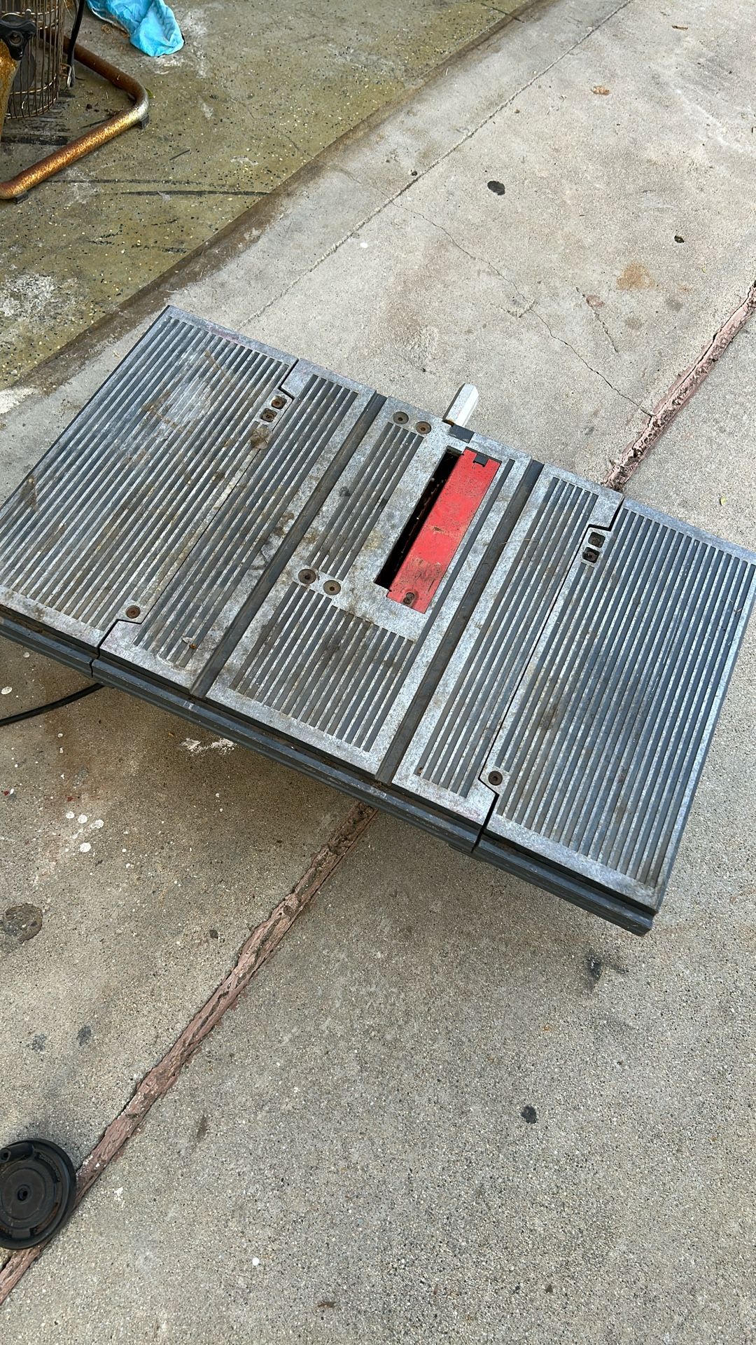 Table saw  Free