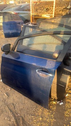 2011 Toyota Prius Front Driver’s Side Door